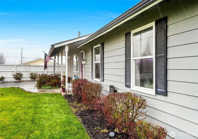 Photo 3 of Single family home for sale at 326 W 8th Street, Warden, WA 98857 | MLS# NWM2459671 | Listing updated on 2026-09-17