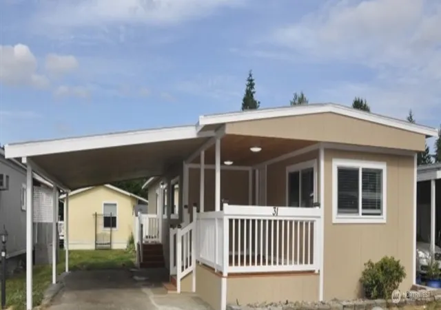 Photo 1 of Manufactured home for sale at 18501 52nd Avenue W #31, Lynnwood, WA 98037 | MLS# NWM2459828 | Listing updated on 2026-09-17