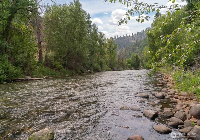 Photo 2 of Land for sale at 309 Mad Ranch Ln, Entiat, WA 98822 | MLS# NWM2460021 | Listing updated on 2026-09-17