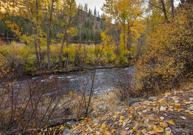 Photo 3 of Land for sale at 309 Mad Ranch Ln, Entiat, WA 98822 | MLS# NWM2460021 | Listing updated on 2026-09-17
