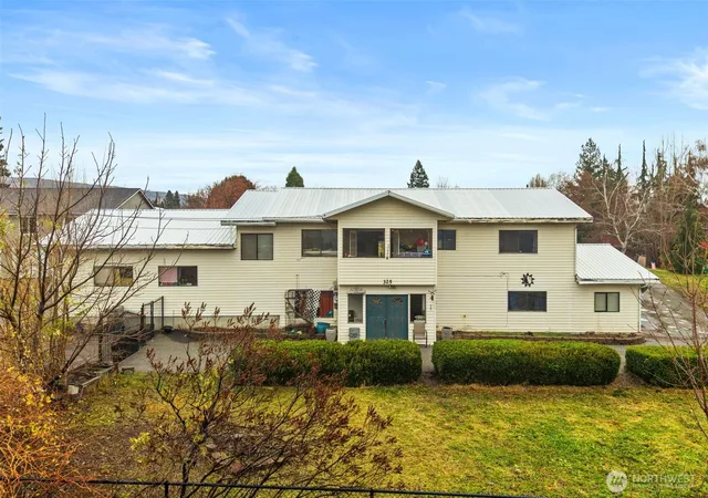 Photo 1 of Single family home for sale at 325 N Kansas Ave, East Wenatchee, WA 98802 | MLS# NWM2460085 | Listing updated on 2026-09-17