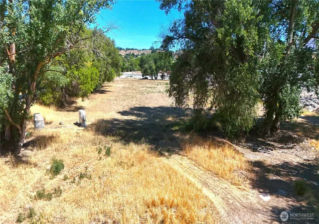 Photo 2 of Land for sale at 0 Asotin St, Omak, WA 98841 | MLS# NWM2460139 | Listing updated on 2026-09-17