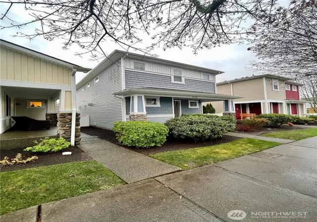 Photo 3 of Single family home for sale at 4340 Edgewater Blvd Ne, Lacey, WA 98516 | MLS# NWM2460249 | Listing updated on 2026-09-17