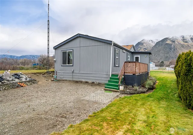 Photo 3 of Manufactured home for sale at 12 Moonlight Dr, Oroville, WA 98844 | MLS# NWM2460657 | Listing updated on 2026-09-17