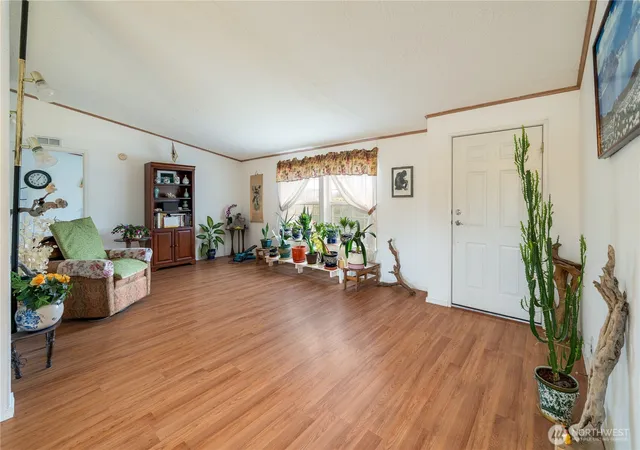 Photo 4 of Manufactured home for sale at 12 Moonlight Dr, Oroville, WA 98844 | MLS# NWM2460657 | Listing updated on 2026-09-17