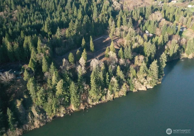 Photo 3 of Land for sale at 22 Edge Water Dr, Cathlamet, WA 98612 | MLS# NWM2460703 | Listing updated on 2026-09-17