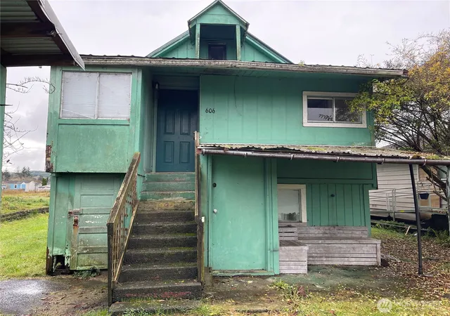 Photo 2 of Single family home for sale at 606 Schley, Aberdeen, WA 98520 | MLS# NWM2460935 | Listing updated on 2026-09-17