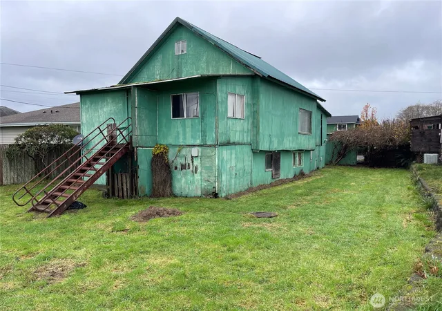 Photo 3 of Single family home for sale at 606 Schley, Aberdeen, WA 98520 | MLS# NWM2460935 | Listing updated on 2026-09-17