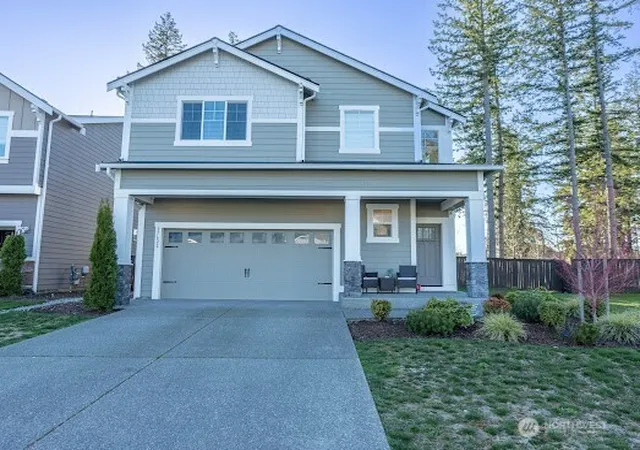 Photo 2 of Single family home for sale at 17622 Crossing Dr E, Puyallup, WA 98374 | MLS# NWM2460993 | Listing updated on 2026-09-25