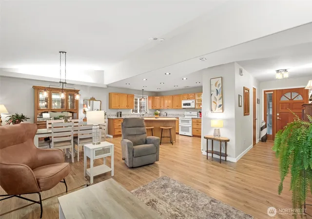Photo 4 of Condo for sale at 1000 13th Avenue SW #7, Quincy, WA 98848 | MLS# NWM2461016 | Listing updated on 2026-09-17