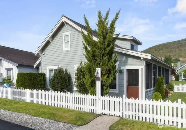 Photo 1 of Single family home for sale at 100 Timbuktu Ln, Oroville, WA 98844 | MLS# NWM2461115 | Listing updated on 2026-09-17