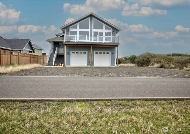 Photo 2 of Single family home for sale at 1120 Ocean Shrs Blvd Sw, Ocean Shores, WA 98569 | MLS# NWM2461626 | Listing updated on 2026-09-17