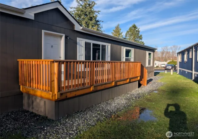 Photo 1 of Manufactured home for sale at 4000 Flynn St #33, Bellingham, WA 98229 | MLS# NWM2463005 | Listing updated on 2026-09-17