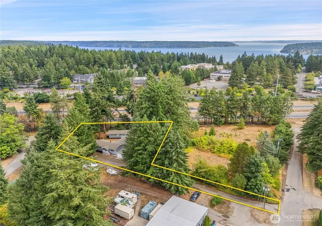 Photo 2 of Single family home for sale at 3615 Hunt St, Gig Harbor, WA 98335 | MLS# NWM2463156 | Listing updated on 2026-09-17