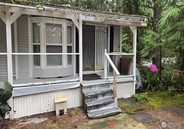 Photo 3 of Manufactured home for sale at 145 Div 5 Big River Blvd W, Deming, WA 98244 | MLS# NWM2463520 | Listing updated on 2026-09-17
