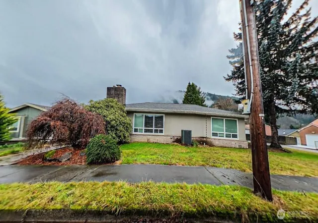 Photo 1 of Single family home for sale at 283 Division Ave, Morton, WA 98356 | MLS# NWM2463643 | Listing updated on 2026-09-17