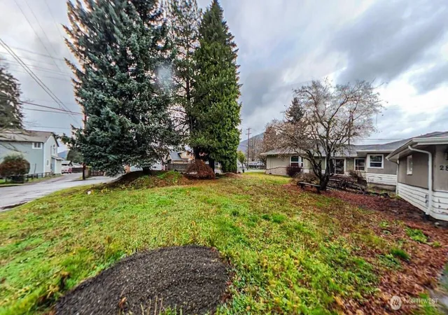 Photo 3 of Single family home for sale at 283 Division Ave, Morton, WA 98356 | MLS# NWM2463643 | Listing updated on 2026-09-17