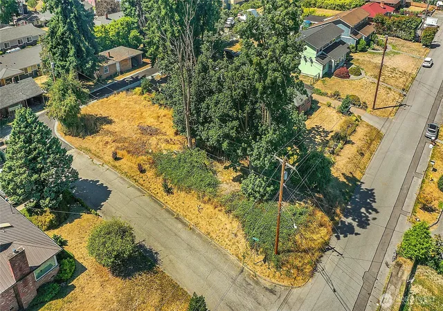 Photo 3 of Land for sale at 1 Xx Hawthorne St, Everett, WA 98201 | MLS# NWM2464120 | Listing updated on 2026-09-17