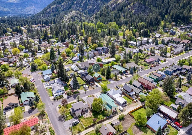 Photo 4 of Single family home for sale at 213 Park, Leavenworth, WA 98826 | MLS# NWM2464935 | Listing updated on 2026-09-17