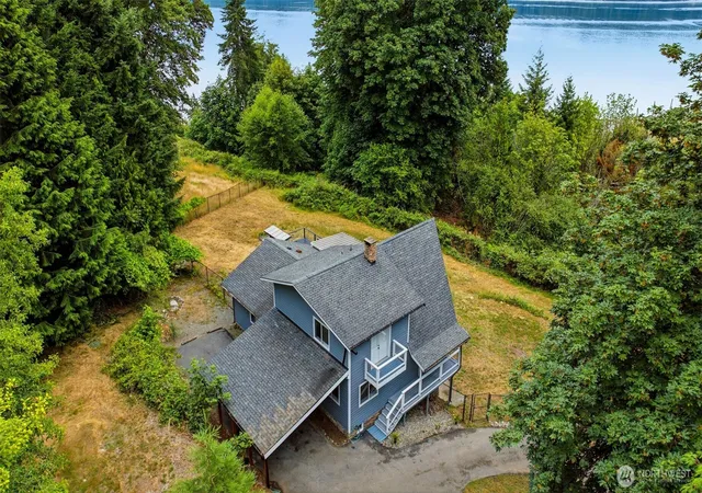 Photo 3 of Single family home for sale at 200 N Schaufler Ln, Lilliwaup, WA 98555 | MLS# NWM2464943 | Listing updated on 2026-09-29