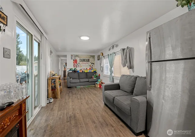 Photo 3 of Manufactured home for sale at 20420 Lafayette Rd #11, Burlington, WA 98233 | MLS# NWM2465302 | Listing updated on 2026-09-30