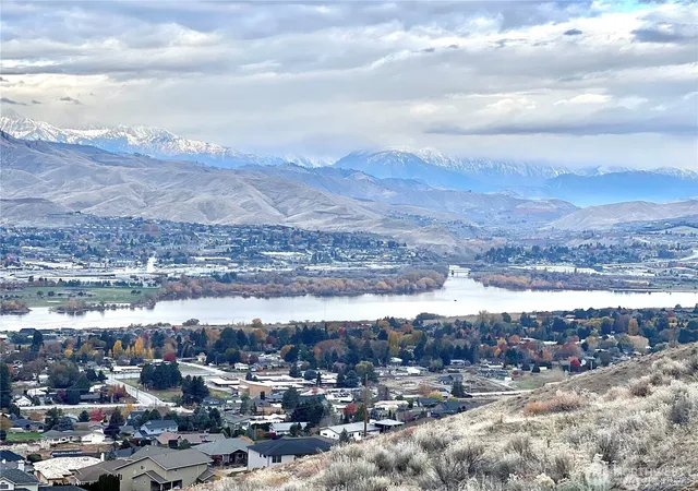 Photo 4 of Land for sale at 710 NE Tyler Pl, East Wenatchee, WA 98802 | MLS# NWM2465474 | Listing updated on 2026-09-26