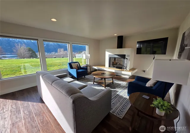Photo 3 of House for sale at 1 Lodge 620 O, Manson, WA 98831 | MLS# NWM2465511 | Listing updated on 2026-09-17