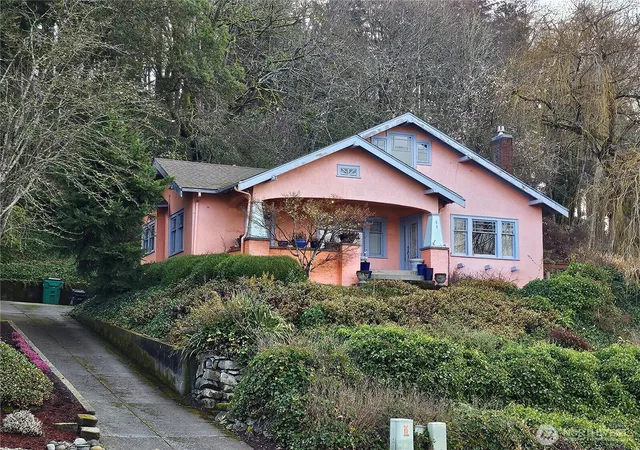 Photo 1 of Single family home for sale at 1130 E Bay Dr Ne, Olympia, WA 98506 | MLS# NWM2465525 | Listing updated on 2026-10-03