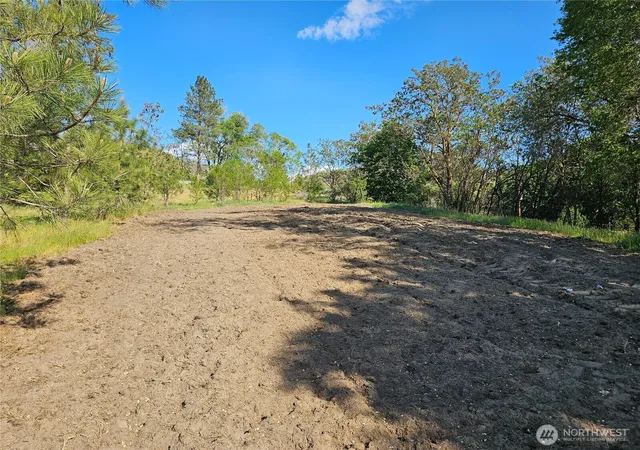Photo 3 of Land for sale at 8 D Oneil Rd, Oroville, WA 98844 | MLS# NWM2465655 | Listing updated on 2026-09-17