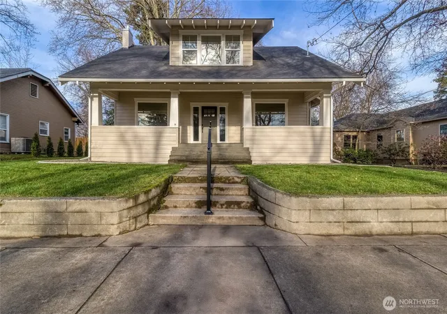 Photo 2 of Single family home for sale at 1037 E Alder St, Walla Walla, WA 99362 | MLS# NWM2465961 | Listing updated on 2026-09-22