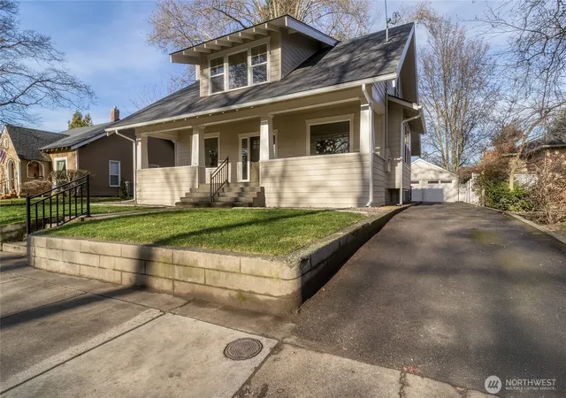Photo 3 of Single family home for sale at 1037 E Alder St, Walla Walla, WA 99362 | MLS# NWM2465961 | Listing updated on 2026-09-22