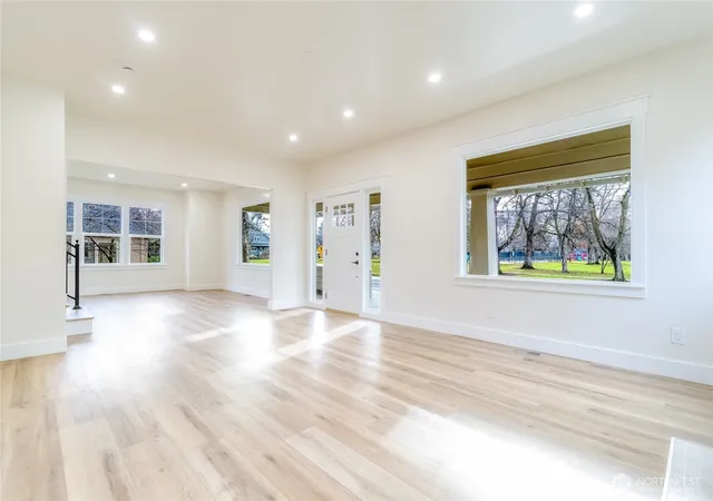 Photo 4 of Single family home for sale at 1037 E Alder St, Walla Walla, WA 99362 | MLS# NWM2465961 | Listing updated on 2026-09-22