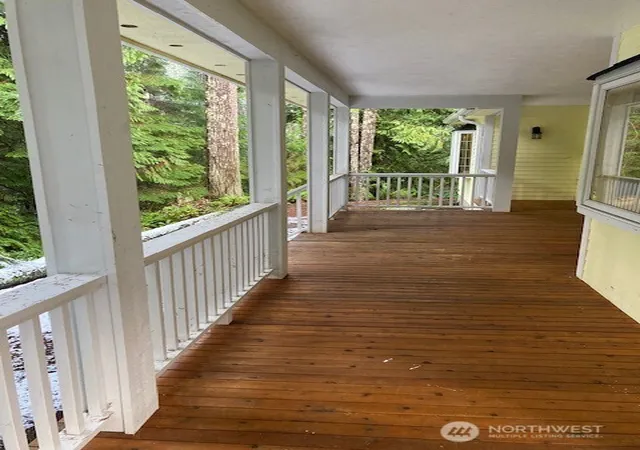 Photo 3 of Single family home for sale at 950 N Potlatch Dr, Hoodsport, WA 98548 | MLS# NWM2466415 | Listing updated on 2026-09-17