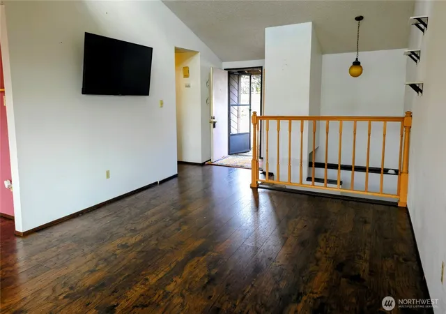 Photo 4 of Townhouse for sale at 12421 74th Lane #18, Seattle, WA 98178 | MLS# NWM2466541 | Listing updated on 2026-09-17