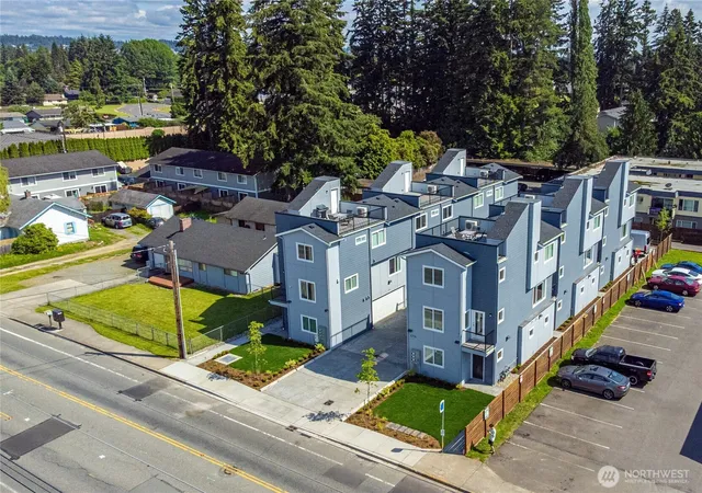 Photo 3 of Townhouse for sale at 4716 72nd Street Ne St #105, Marysville, WA 98270 | MLS# NWM2466612 | Listing updated on 2026-09-17