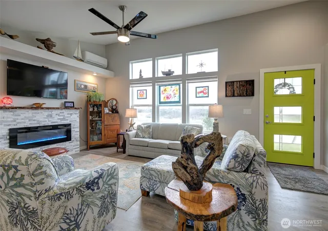 Photo 4 of Sale Pending at 1436 Sand Pebble Ave SW, Ocean Shores, WA 98569 | MLS# NWM2466647 | Listing updated on 2026-09-29