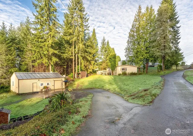 Photo 1 of Manufactured home for sale at 215 North Ave, Kelso, WA 98626 | MLS# NWM2467266 | Listing updated on 2026-09-17