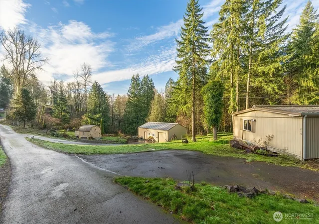 Photo 2 of Manufactured home for sale at 215 North Ave, Kelso, WA 98626 | MLS# NWM2467266 | Listing updated on 2026-09-17