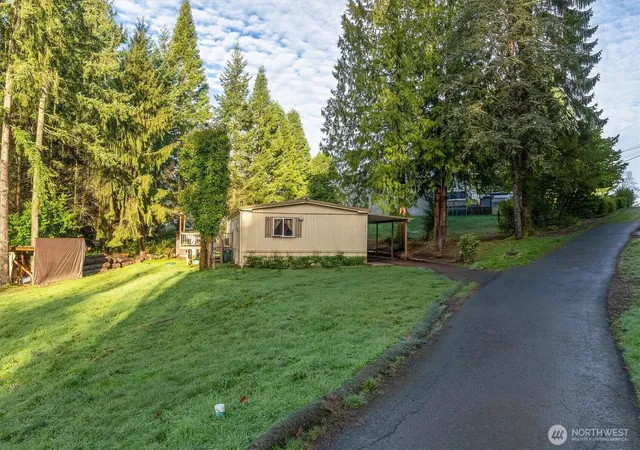 Photo 3 of Manufactured home for sale at 215 North Ave, Kelso, WA 98626 | MLS# NWM2467266 | Listing updated on 2026-09-17