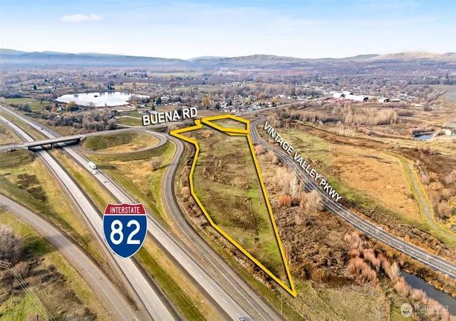 Photo 2 of Land for sale at 0 Buena Rd, Zillah, WA 98953 | MLS# NWM2467333 | Listing updated on 2026-09-17