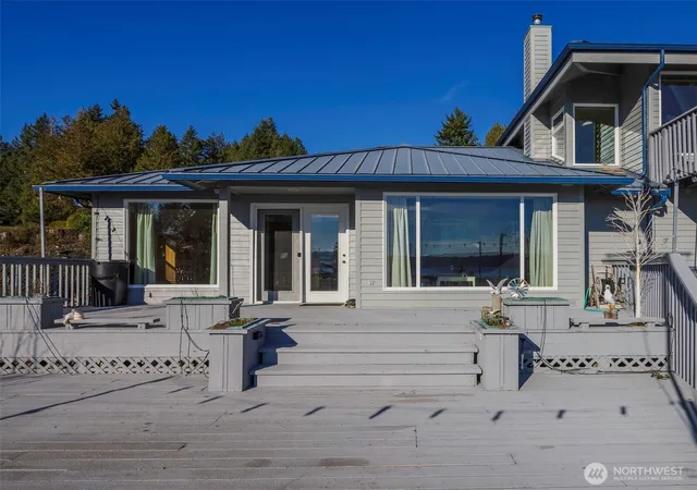 Photo 3 of Single family home for sale at 81 Seamount Dr, Brinnon, WA 98320 | MLS# NWM2467548 | Listing updated on 2026-09-17