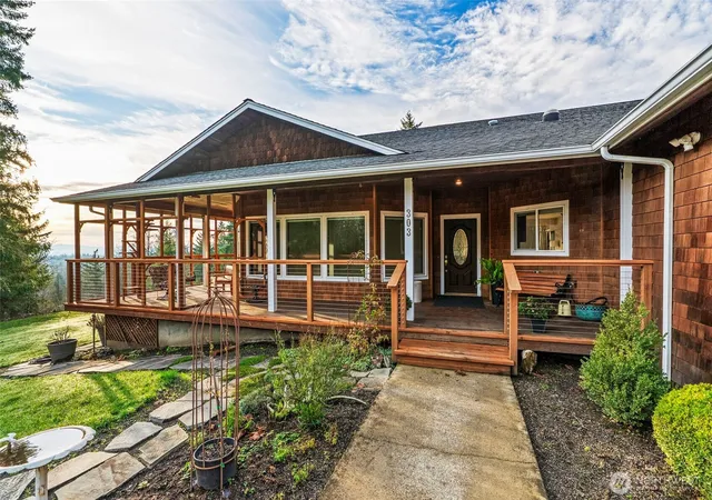 Photo 4 of Single family home for sale at 303 Shadow Mt Rd, Silverlake, WA 98645 | MLS# NWM2467669 | Listing updated on 2026-09-17