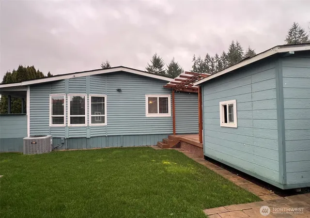 Photo 3 of Manufactured home for sale at 3501 Auburn Way S #37, Auburn, WA 98092 | MLS# NWM2467670 | Listing updated on 2026-09-17