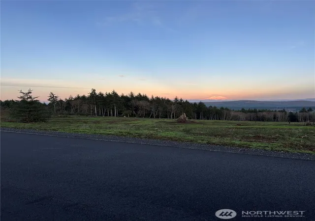 Photo 2 of Land for sale at 204 Suncrest Dr, Castle Rock, WA 98611 | MLS# NWM2467970 | Listing updated on 2026-09-29