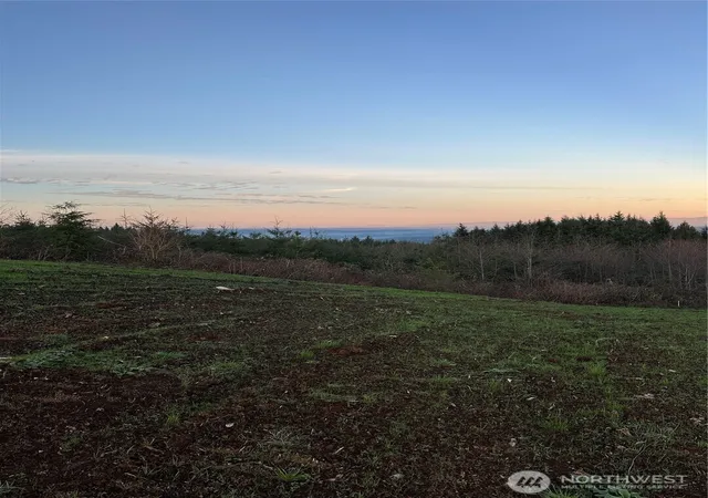 Photo 4 of Land for sale at 212 Suncrest Dr, Castle Rock, WA 98611 | MLS# NWM2467989 | Listing updated on 2026-09-17
