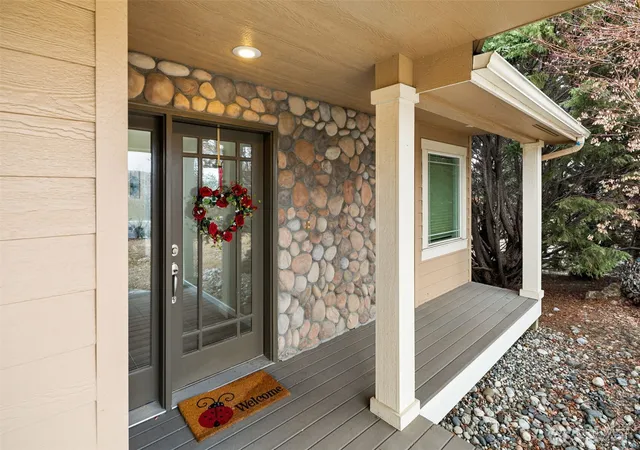 Photo 4 of Sale Pending at 2429 Fancher Hts Blvd, East Wenatchee, WA 98802 | MLS# NWM2468180 | Listing updated on 2026-09-29