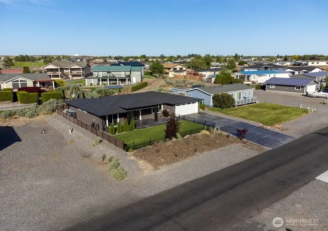 Photo 3 of Single family home for sale at 419 Edgewater Way Sw, Mattawa, WA 99349 | MLS# NWM2468441 | Listing updated on 2026-09-17
