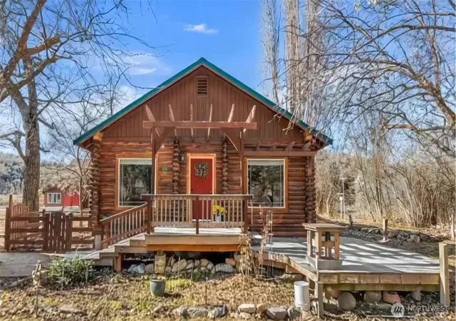 Photo 1 of Single family home for sale at 75 Purtteman Gulch Rd, Chelan, WA 98816 | MLS# NWM2468442 | Listing updated on 2026-09-22