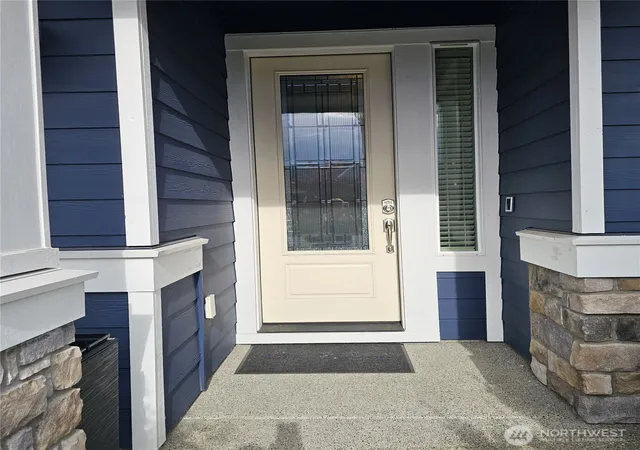 Photo 2 of Single family home for sale at 9527 Bowthorpe St Se, Olympia, WA 98513 | MLS# NWM2468704 | Listing updated on 2026-09-17