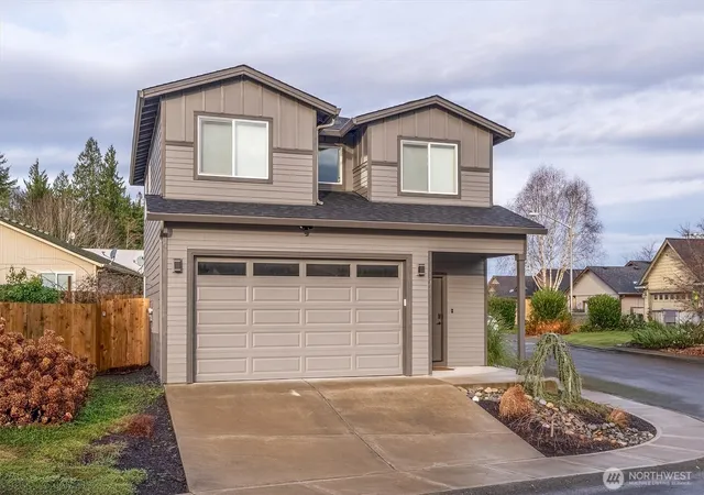 Photo 1 of Single family home for sale at 109 Hill Dr, Cathlamet, WA 98612 | MLS# NWM2469180 | Listing updated on 2026-09-17